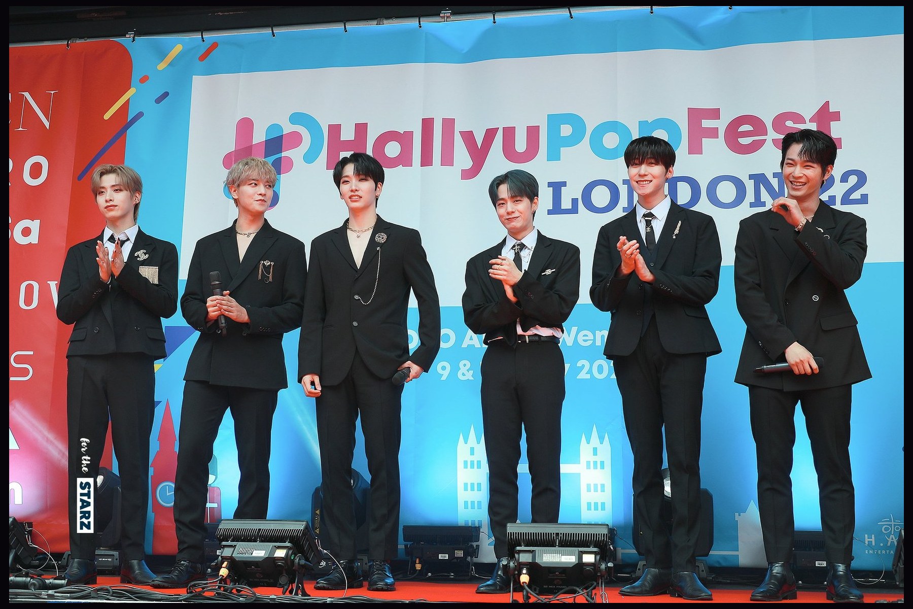 ONEUS at HallyuPopFest London in 2022.
