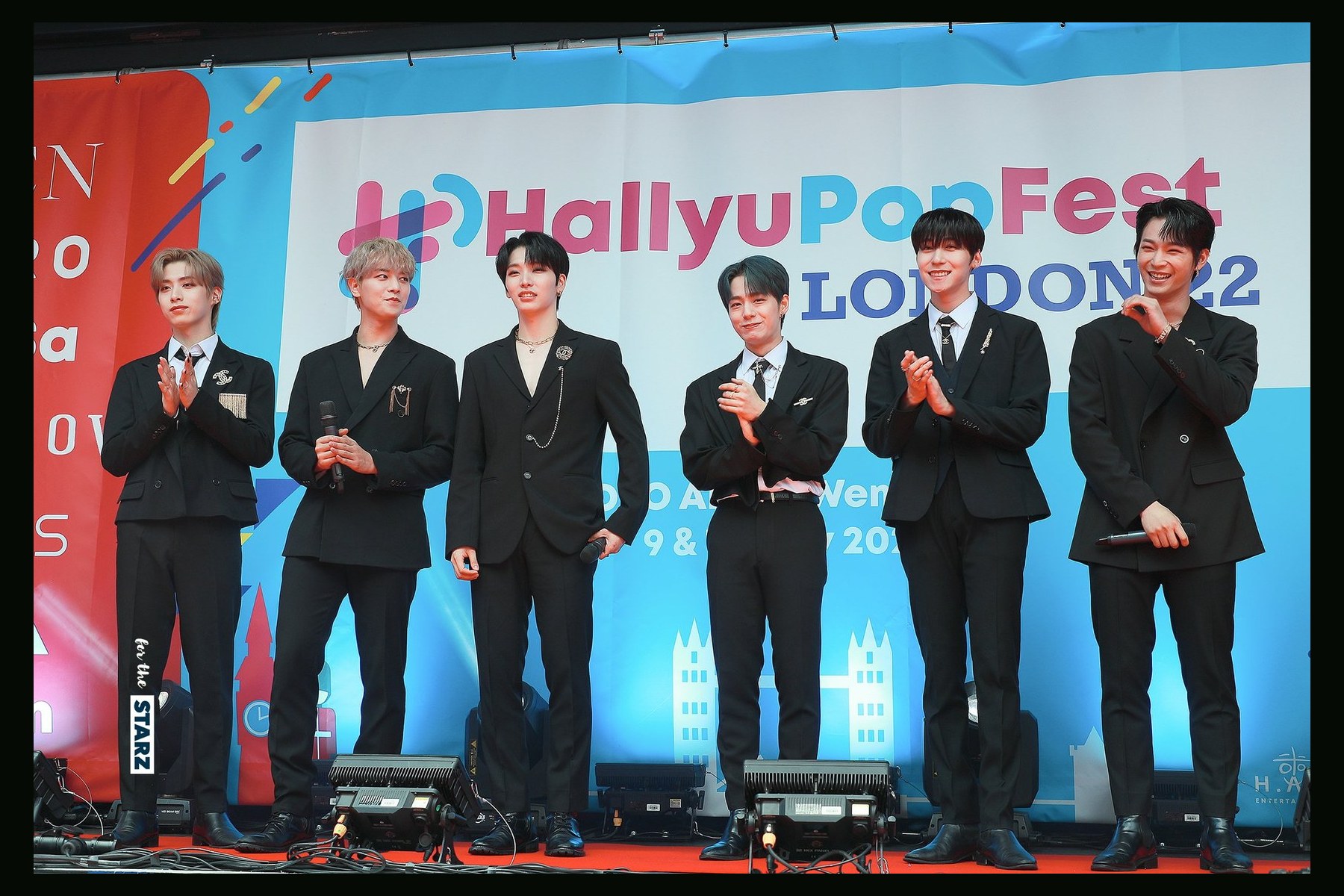 ONEUS at HallyuPopFest London in 2022.
